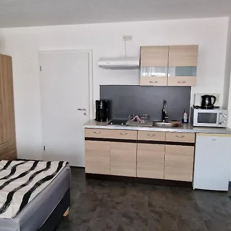 Kleine Peter In Apartment Barenstein